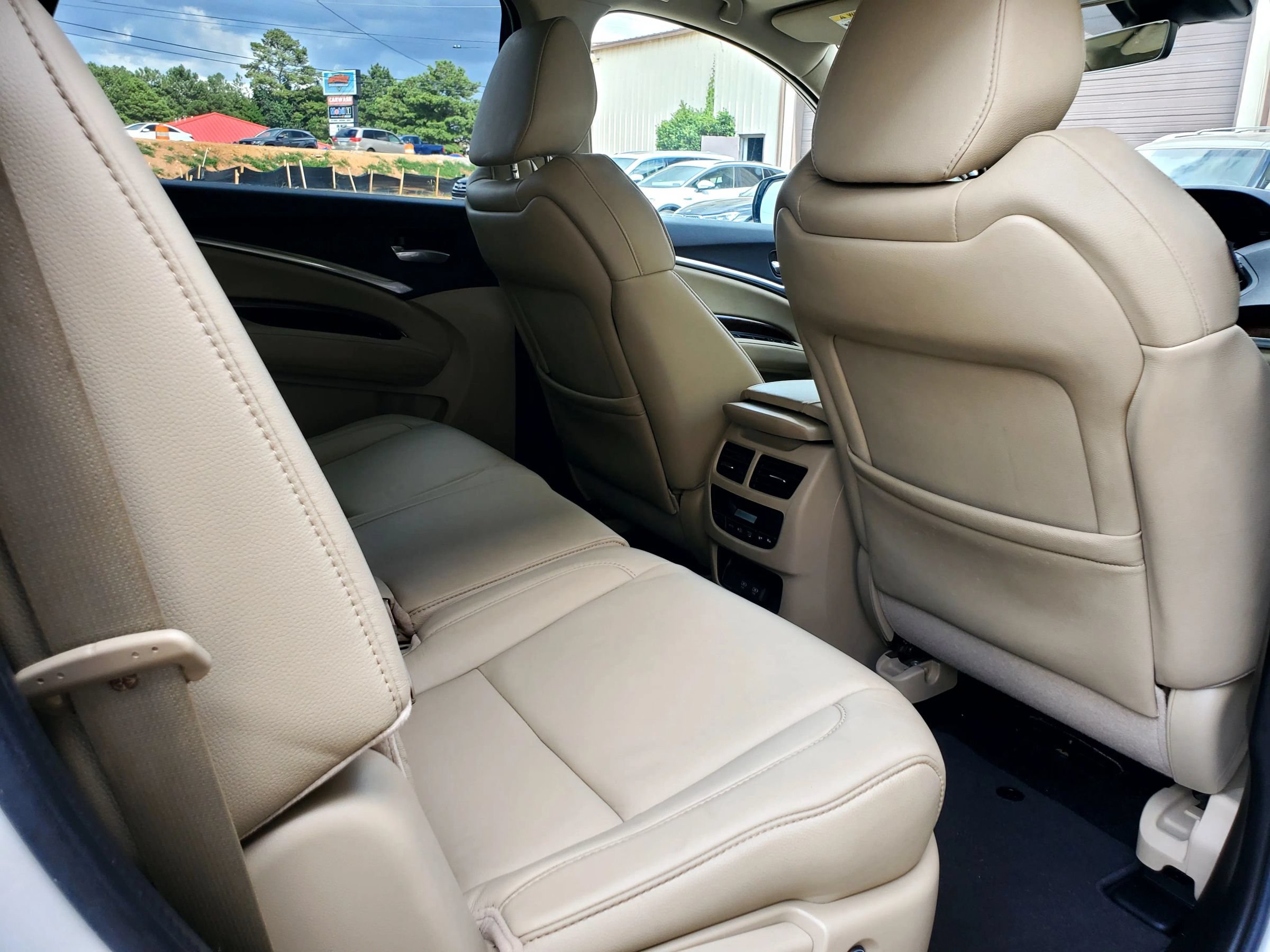 Used 2019 Acura MDX FWD image 17