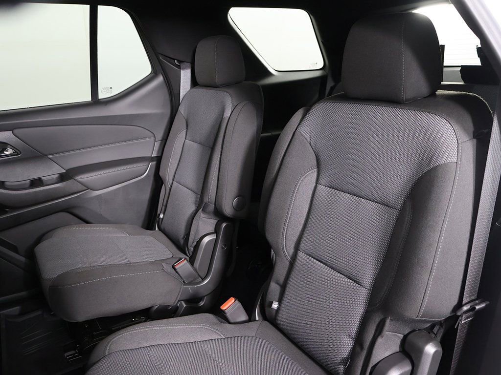 Used 2024 Chevrolet Traverse LT image 29