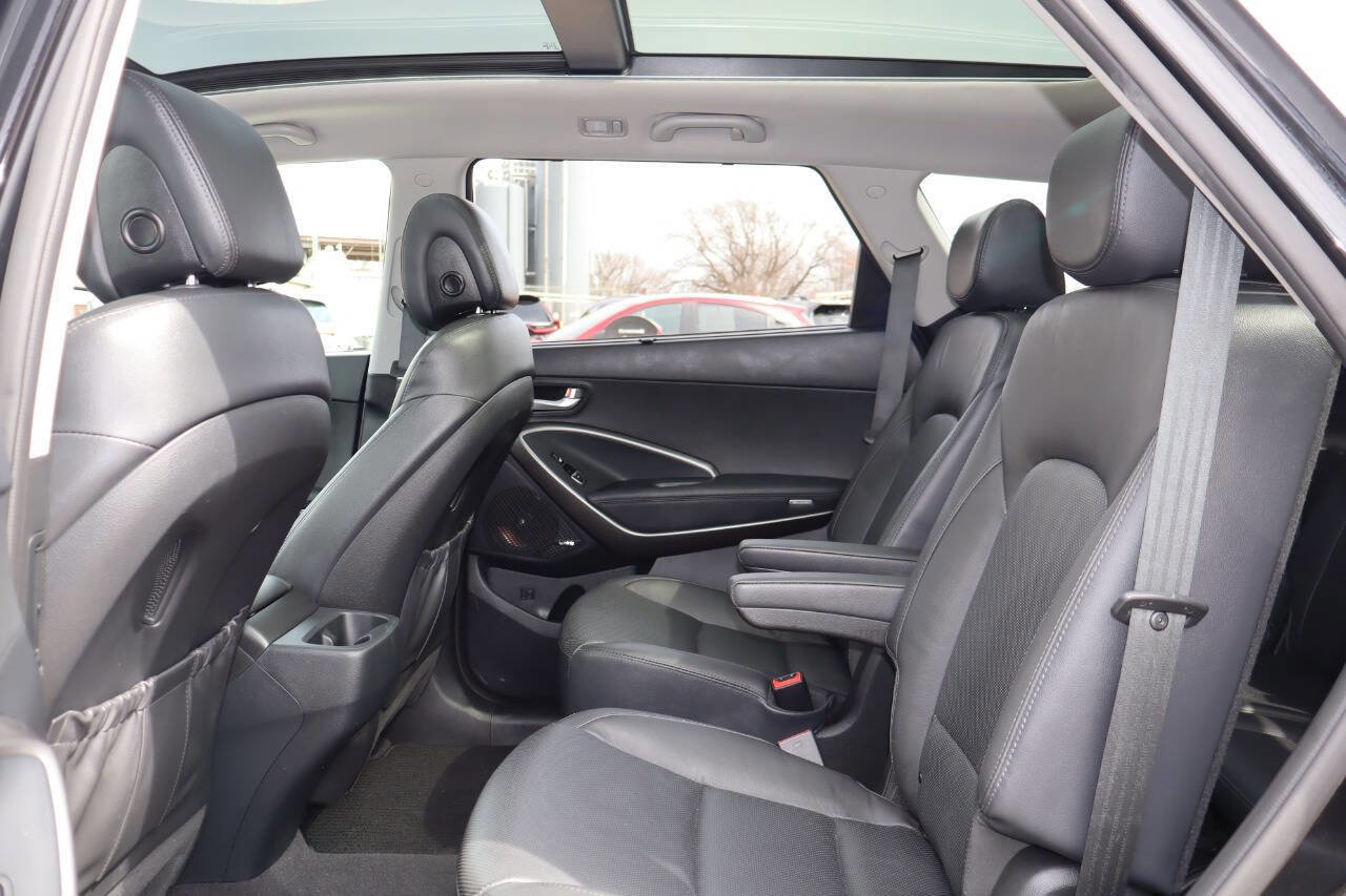 Used 2017 Hyundai Santa Fe Limited image 14