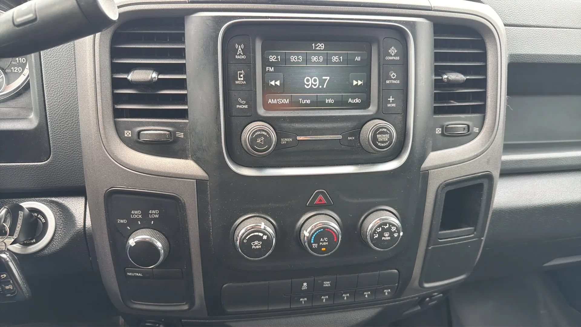 Used 2018 RAM 2500 Tradesman w/ Chrome Appearance Group AWD/4WD image 21