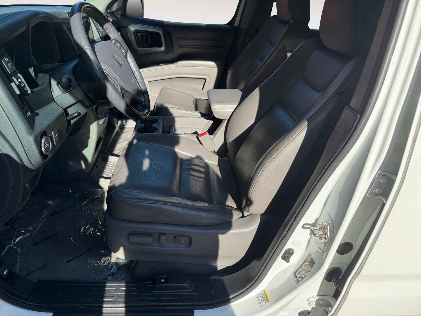 Used 2014 Honda Ridgeline RTL image 10