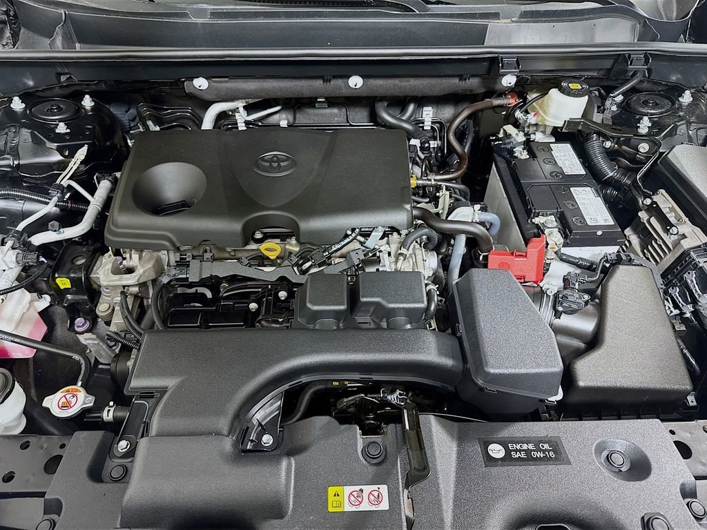 Used 2022 Toyota RAV4 LE image 26
