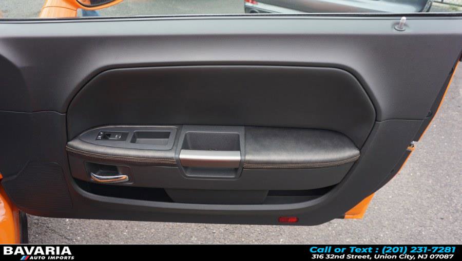 Used 2014 Dodge Challenger R/T image 27