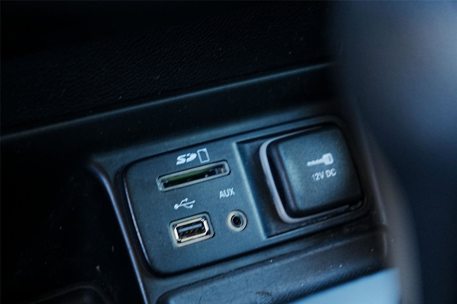 Used 2016 Jeep Cherokee Sport image 22