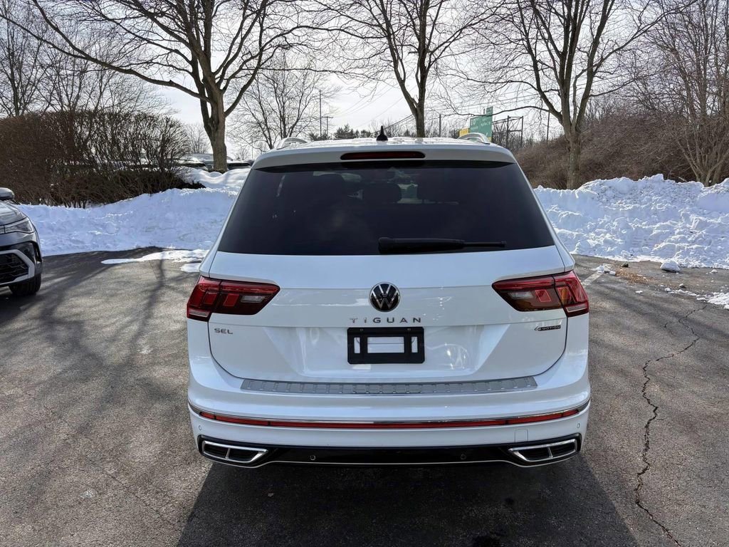 Used 2022 Volkswagen Tiguan SEL R-Line image 6