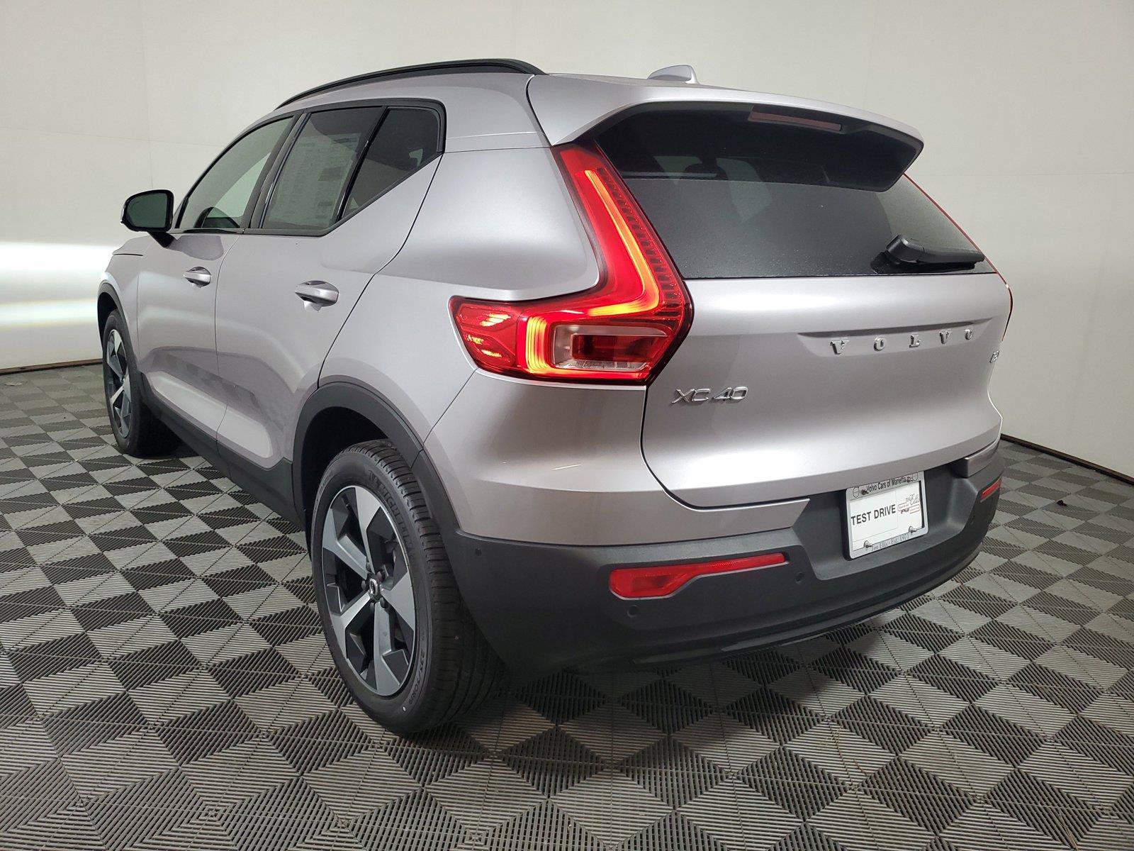 New 2026 Volvo XC40 B5 Plus w/ Protection Package Premier AWD/4WD image 4