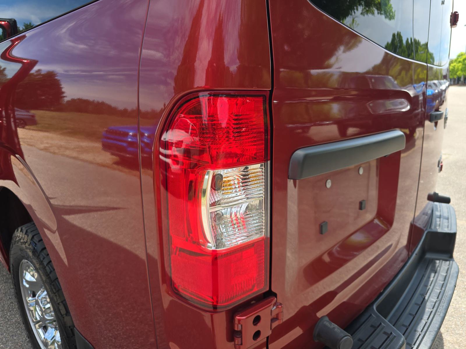 Used 2020 Nissan NV 3500 SL RWD image 33