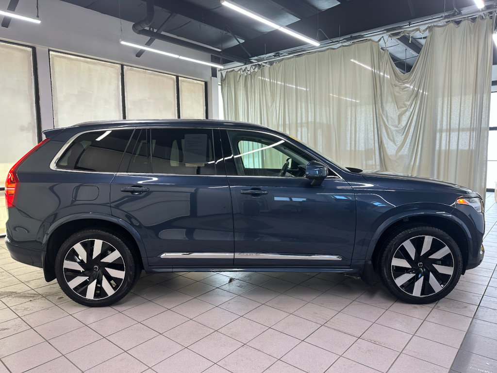 Used 2025 Volvo XC90 T8 Plus w/ Protection Package Premier AWD/4WD image 3