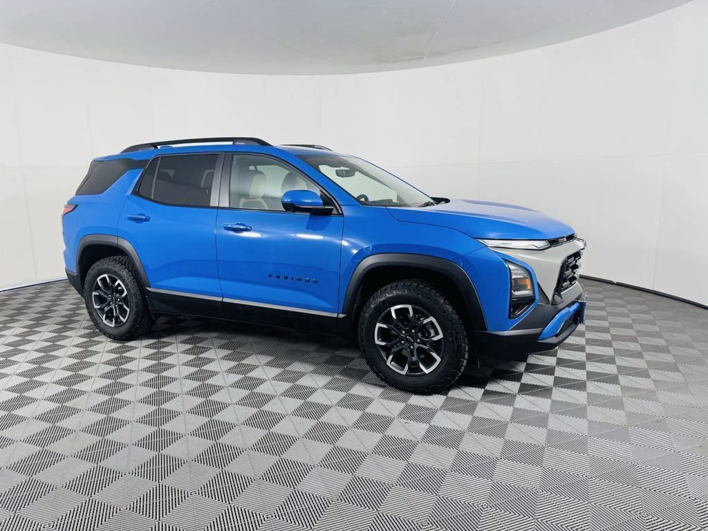 Used 2025 Chevrolet Equinox ACTIV w/ Safety and Technology Package image 2