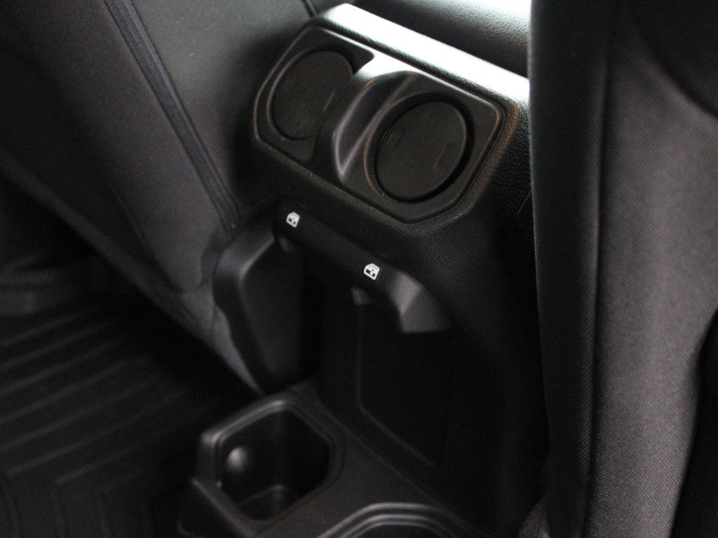 Used 2022 Jeep Gladiator Sport image 11