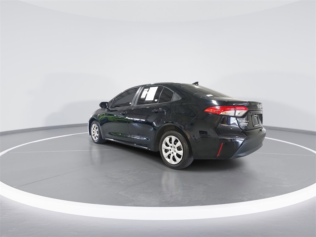 Used 2024 Toyota Corolla LE image 6