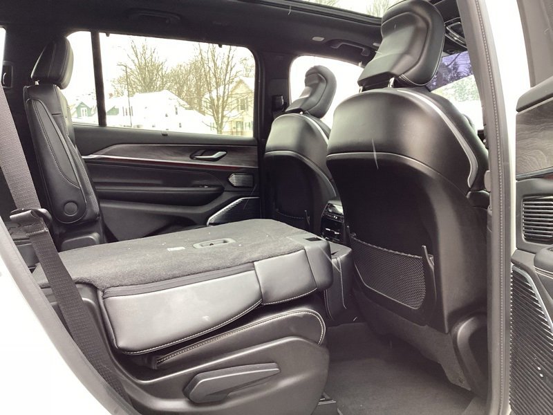 Used 2021 Jeep Grand Cherokee L Overland w/ Luxury Tech Group IV image 18