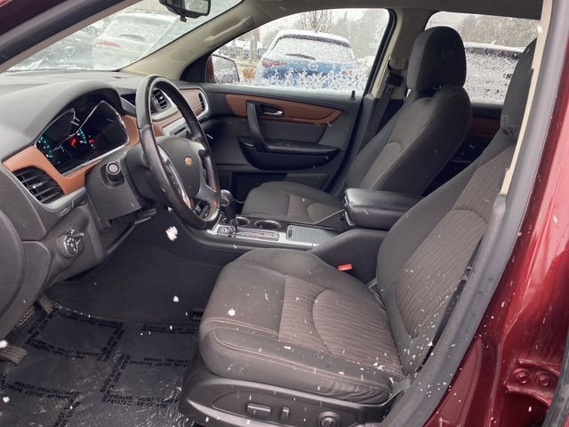 Used 2017 Chevrolet Traverse LT image 4