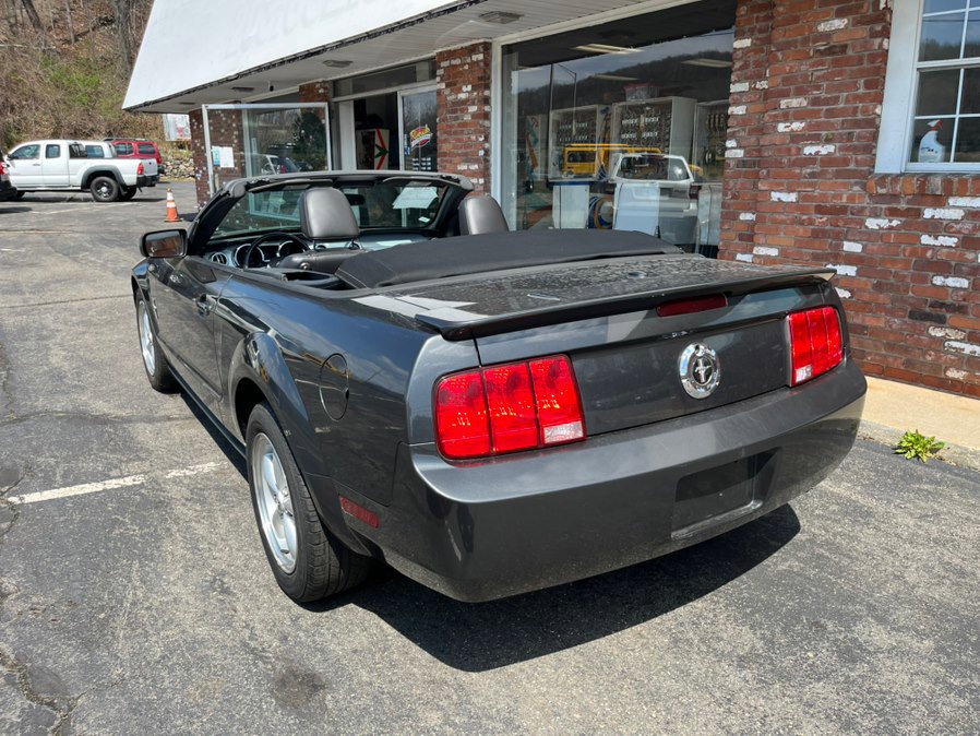 Used 2008 Ford Mustang Premium RWD image 3