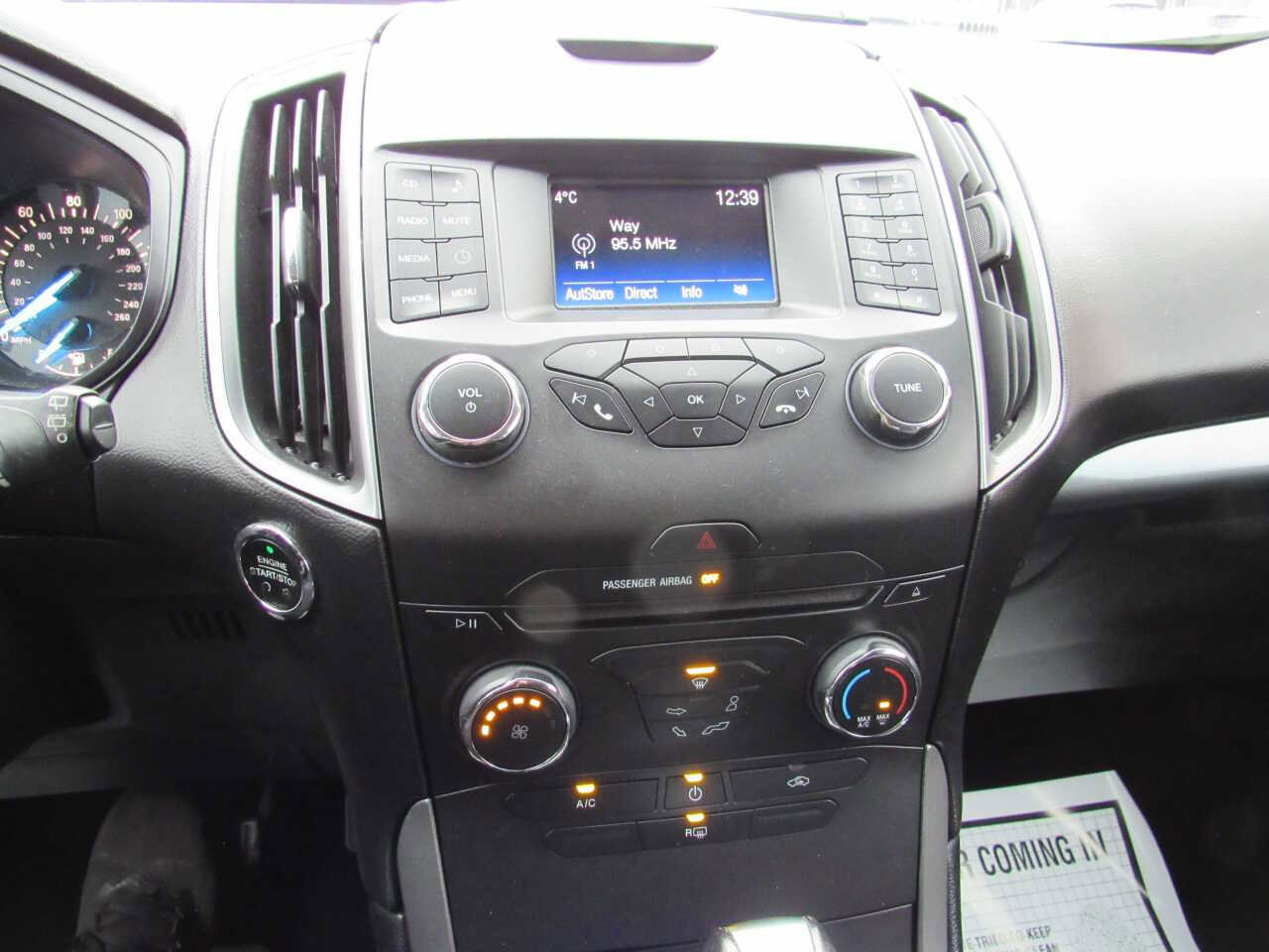 Used 2017 Ford Edge SE image 17