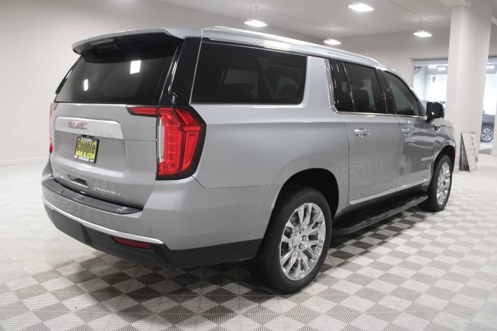 Used 2024 GMC Yukon XL Denali AWD/4WD image 12