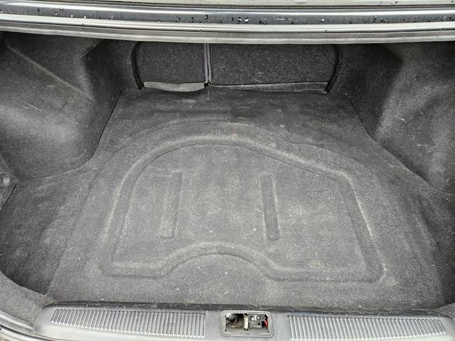 Used 2003 Hyundai Elantra GLS image 10