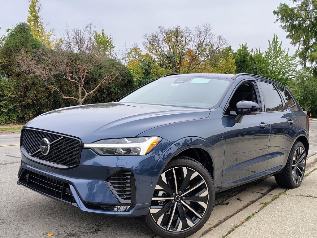 New 2027 Volvo XC60 B5 Ultra AWD/4WD image 2