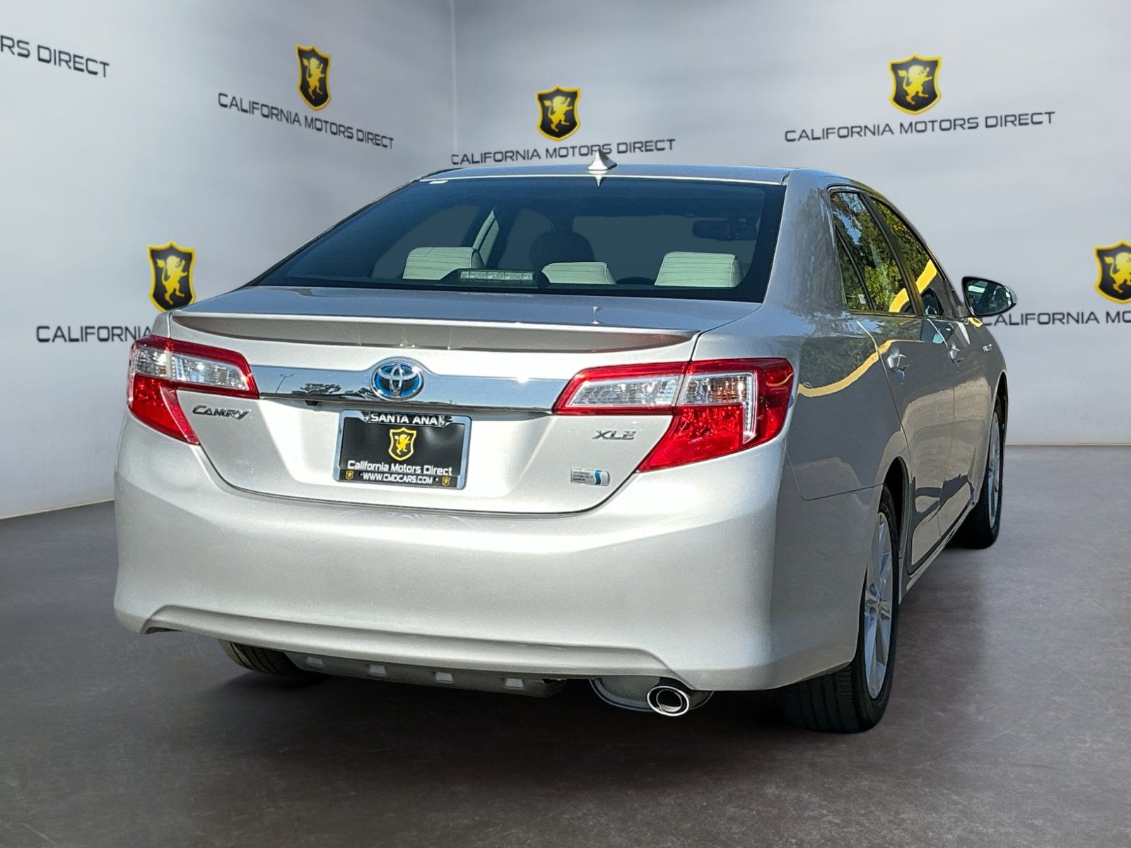 Used 2012 Toyota Camry XLE w/ Leather Pkg FWD image 5