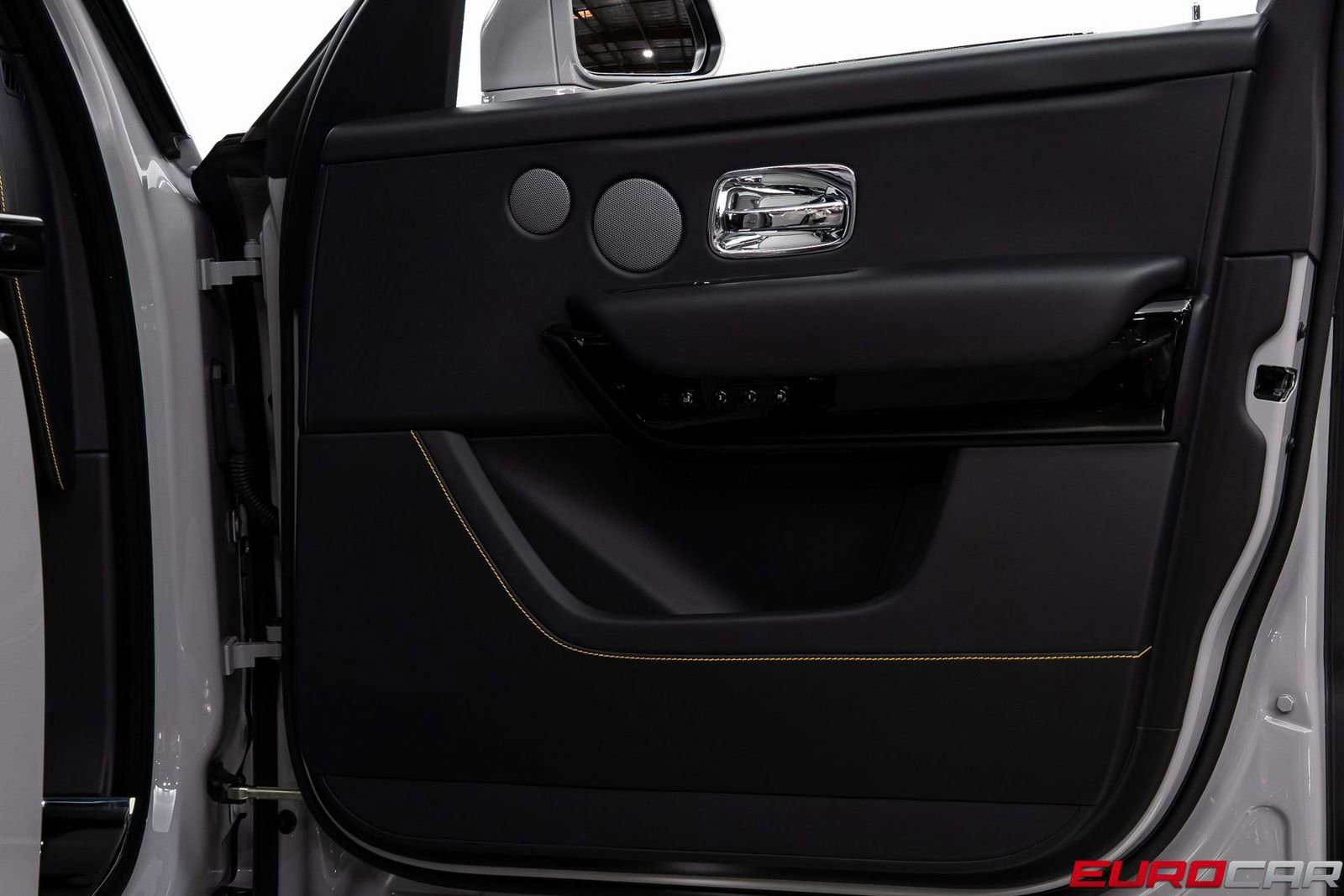 Used 2024 Rolls-Royce Cullinan image 25