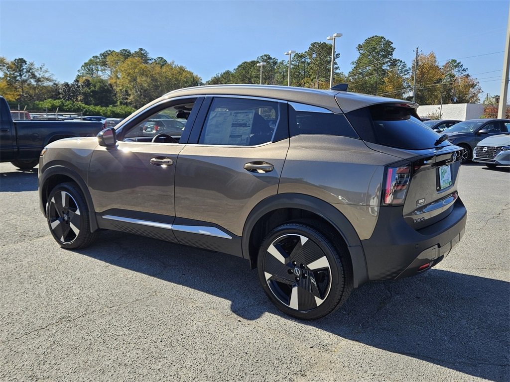 New 2026 Nissan Kicks SR image 7