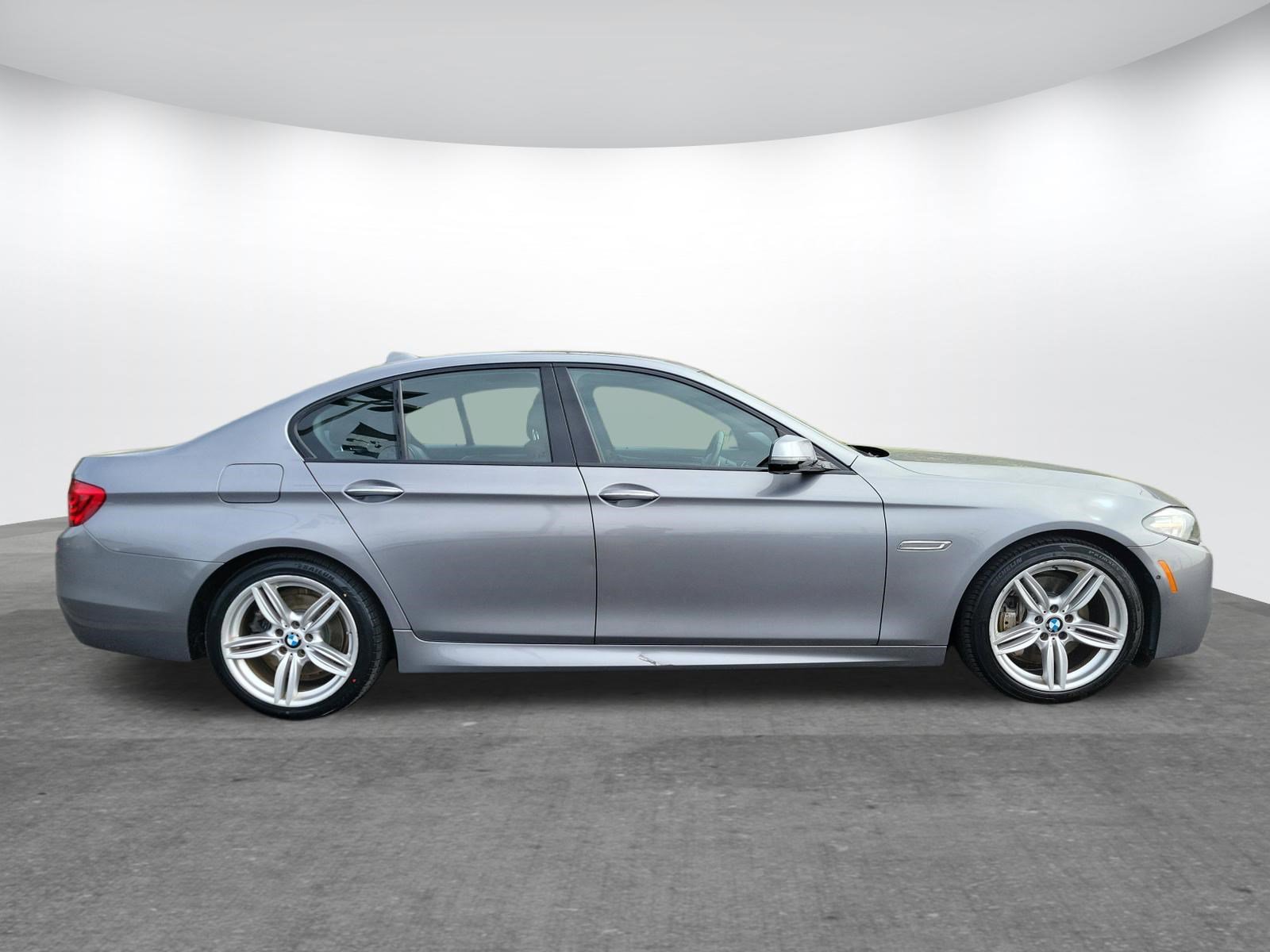 Used 2016 BMW 535i Sedan image 27