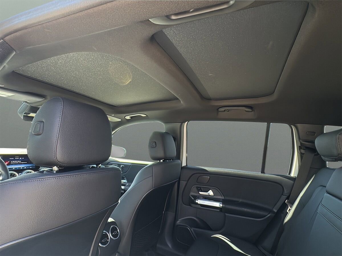 New 2026 Mercedes-Benz GLB 250 image 13