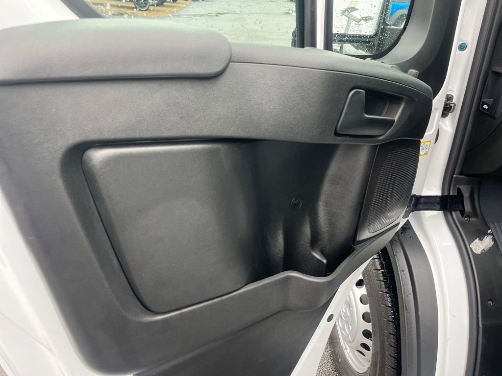 Used 2025 RAM ProMaster 2500 w/ Convenience Group image 10