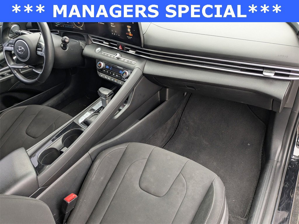 Used 2023 Hyundai Elantra SEL w/ Convenience Package image 20