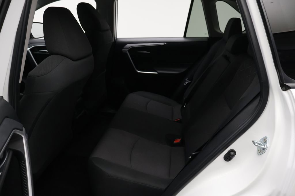 Used 2024 Toyota RAV4 XLE FWD image 19