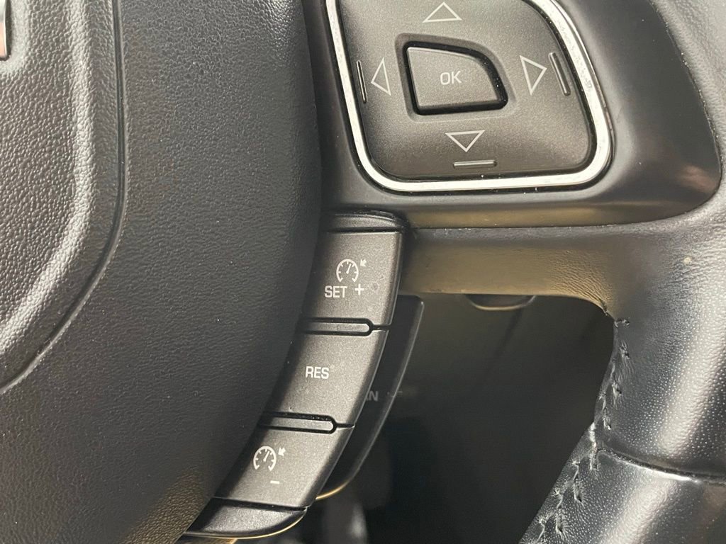 Used 2019 Land Rover Range Rover Evoque Landmark Edition AWD/4WD image 20