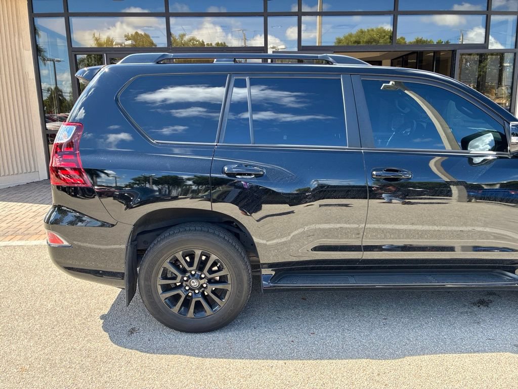 Used 2022 Lexus GX 460 w/ Black Line Special Edition AWD/4WD image 5