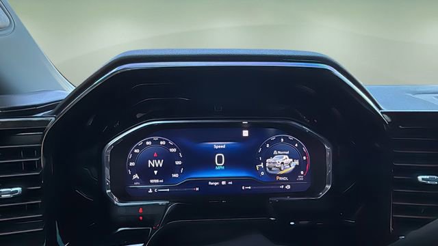 Used 2025 Chevrolet Silverado 2500 LTZ w/ LTZ Plus Package image 13