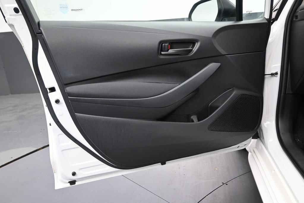 Used 2023 Toyota Corolla LE FWD image 11