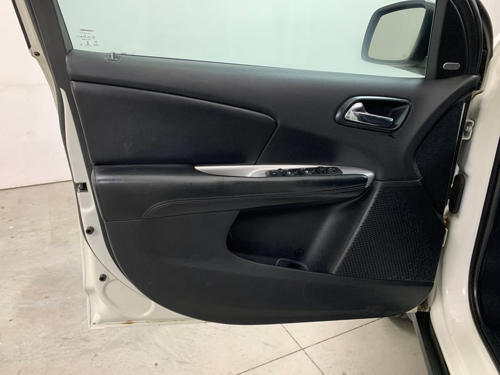 Used 2014 Dodge Journey SXT w/ Quick Order Package 22C FWD image 6