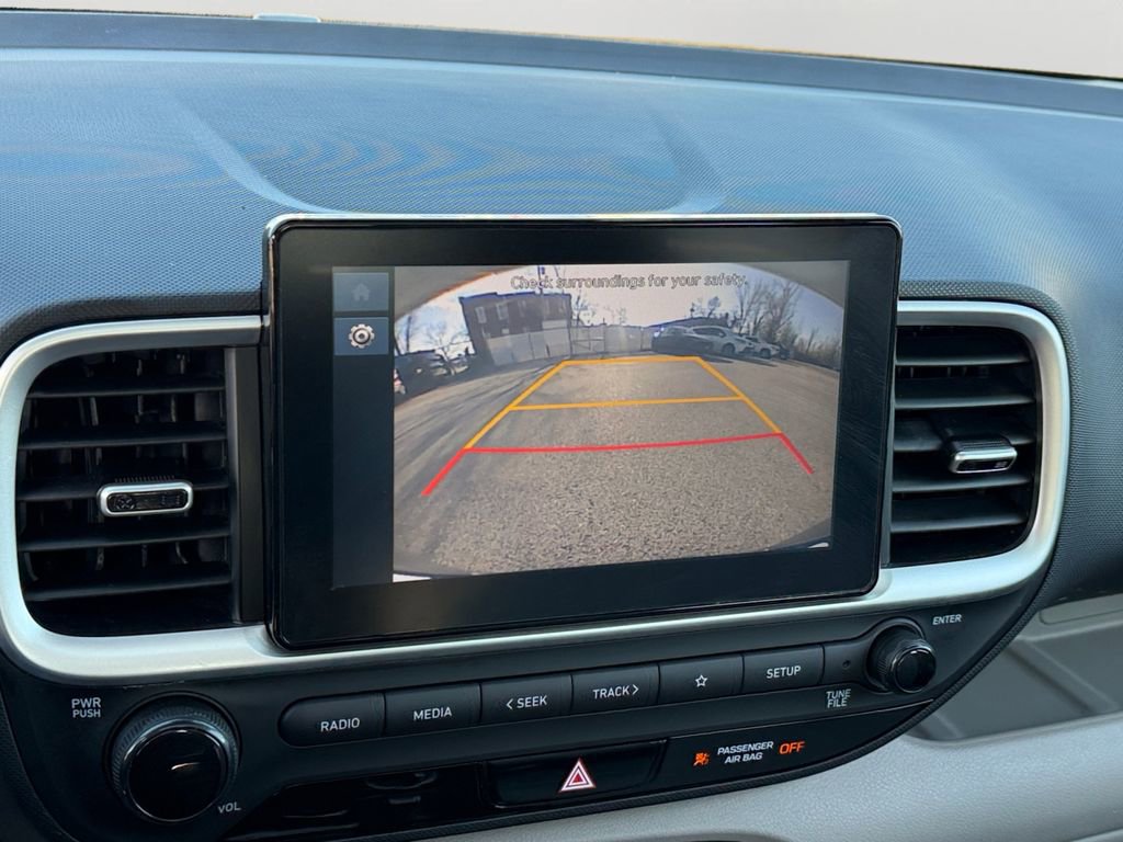 Used 2023 Hyundai Venue SEL image 25