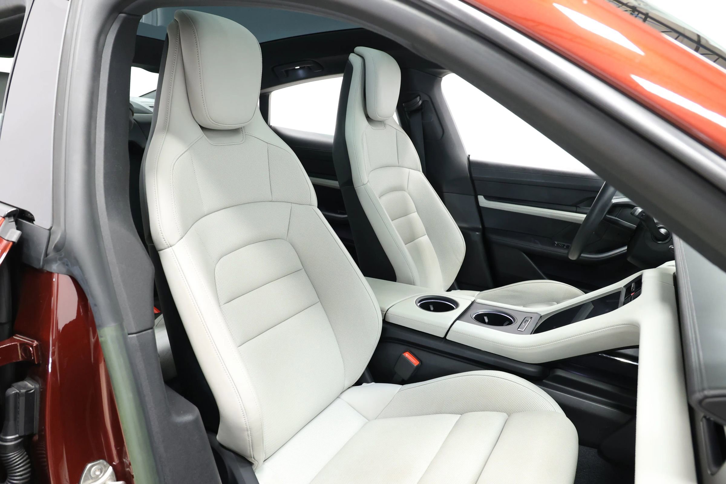 Used 2022 Porsche Taycan image 70