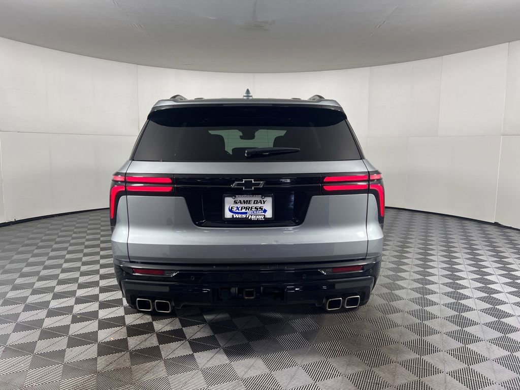 Used 2024 Chevrolet Traverse RS image 11
