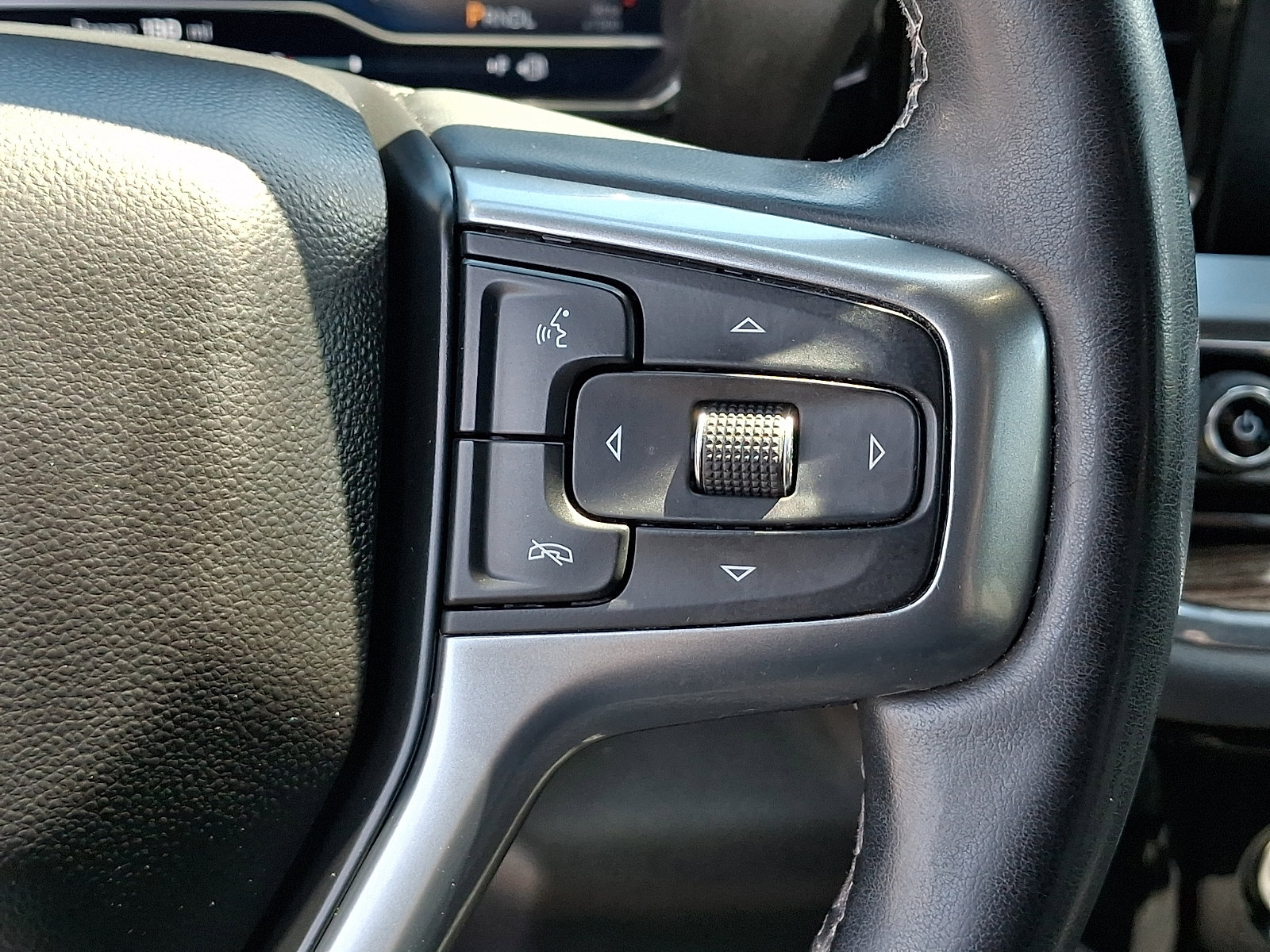 Used 2024 Chevrolet Silverado 1500 LT AWD/4WD image 21