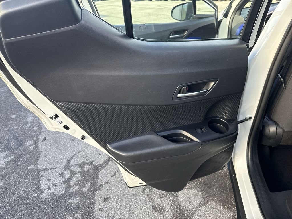 Used 2020 Toyota C-HR XLE FWD image 23
