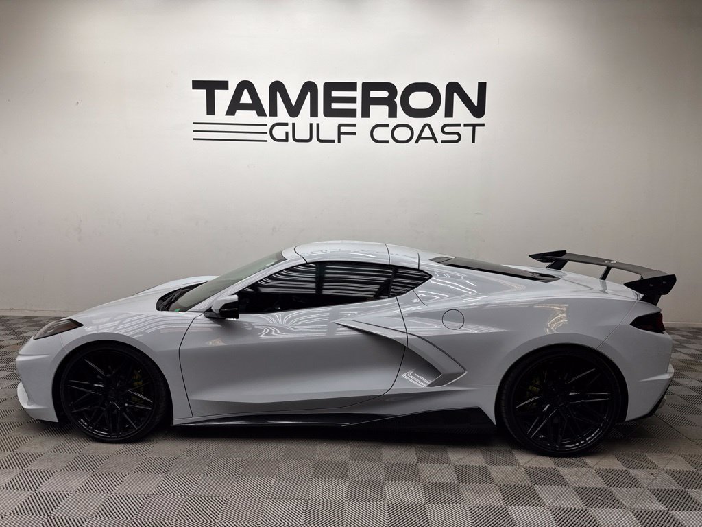 Used 2023 Chevrolet Corvette Stingray Coupe w/ 1LT RWD image 2