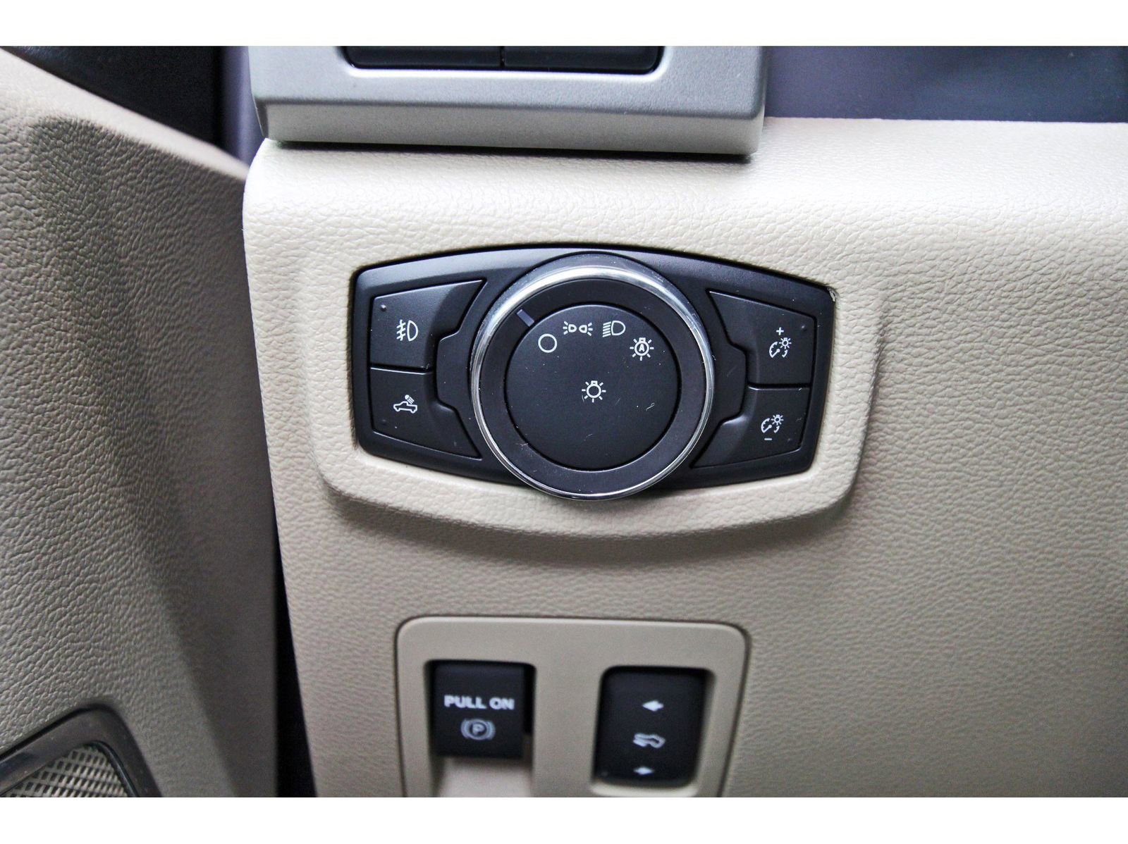 Used 2018 Ford F150 Lariat RWD image 21