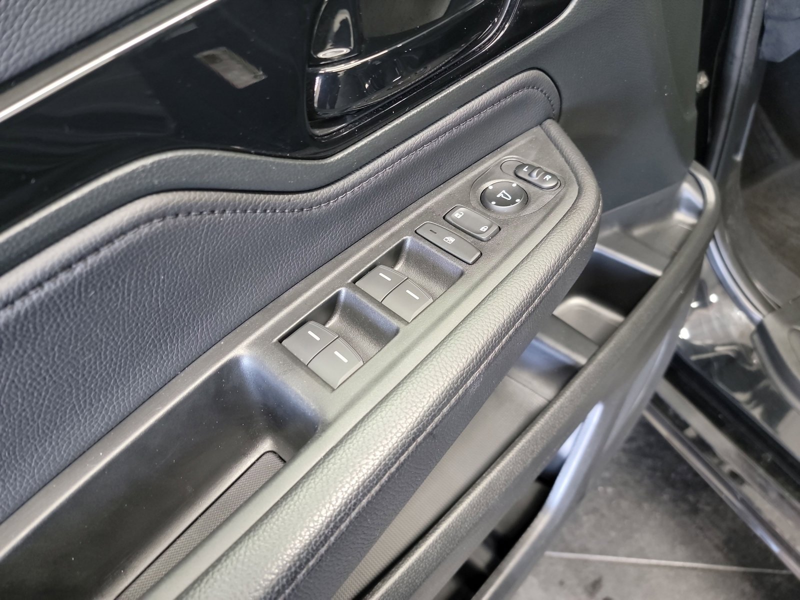 Certified 2023 Honda Odyssey Touring image 14