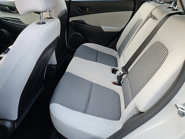 Used 2023 Hyundai Kona SE image 12