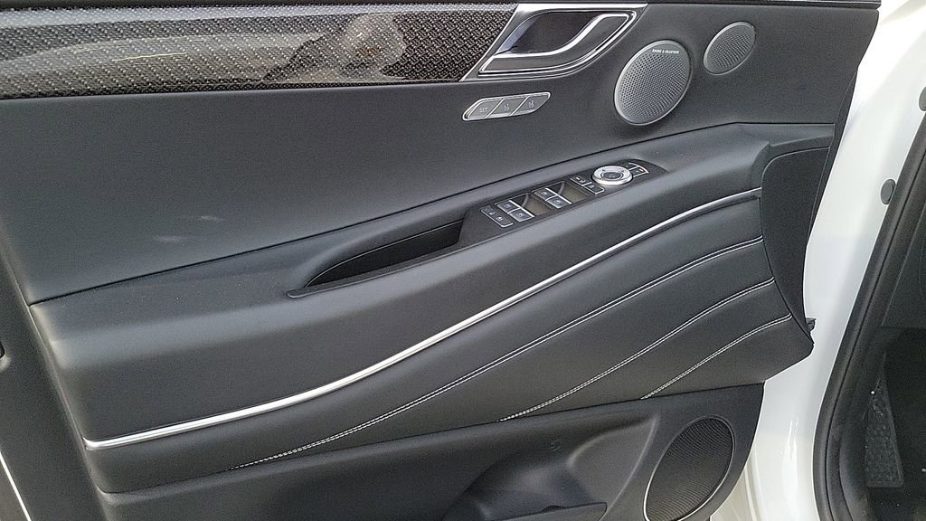 New 2025 Genesis GV80 3.5T e-SC image 15