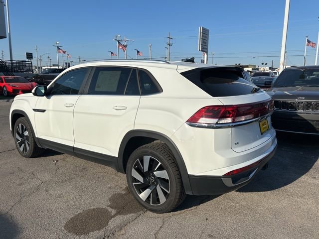 Used 2025 Volkswagen Atlas Cross Sport SE image 4