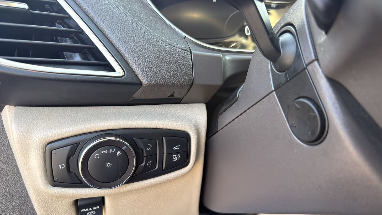 Used 2019 Lincoln Nautilus Reserve w/ Cargo Utility Package FWD image 17