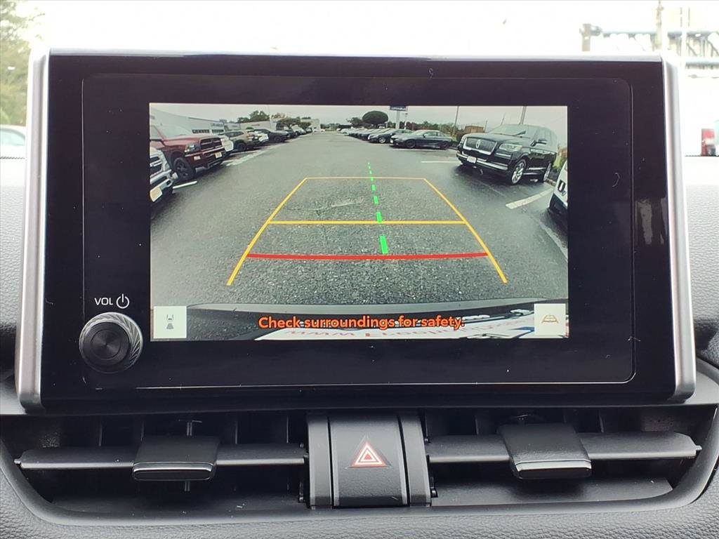 Used 2025 Toyota RAV4 LE AWD/4WD image 2