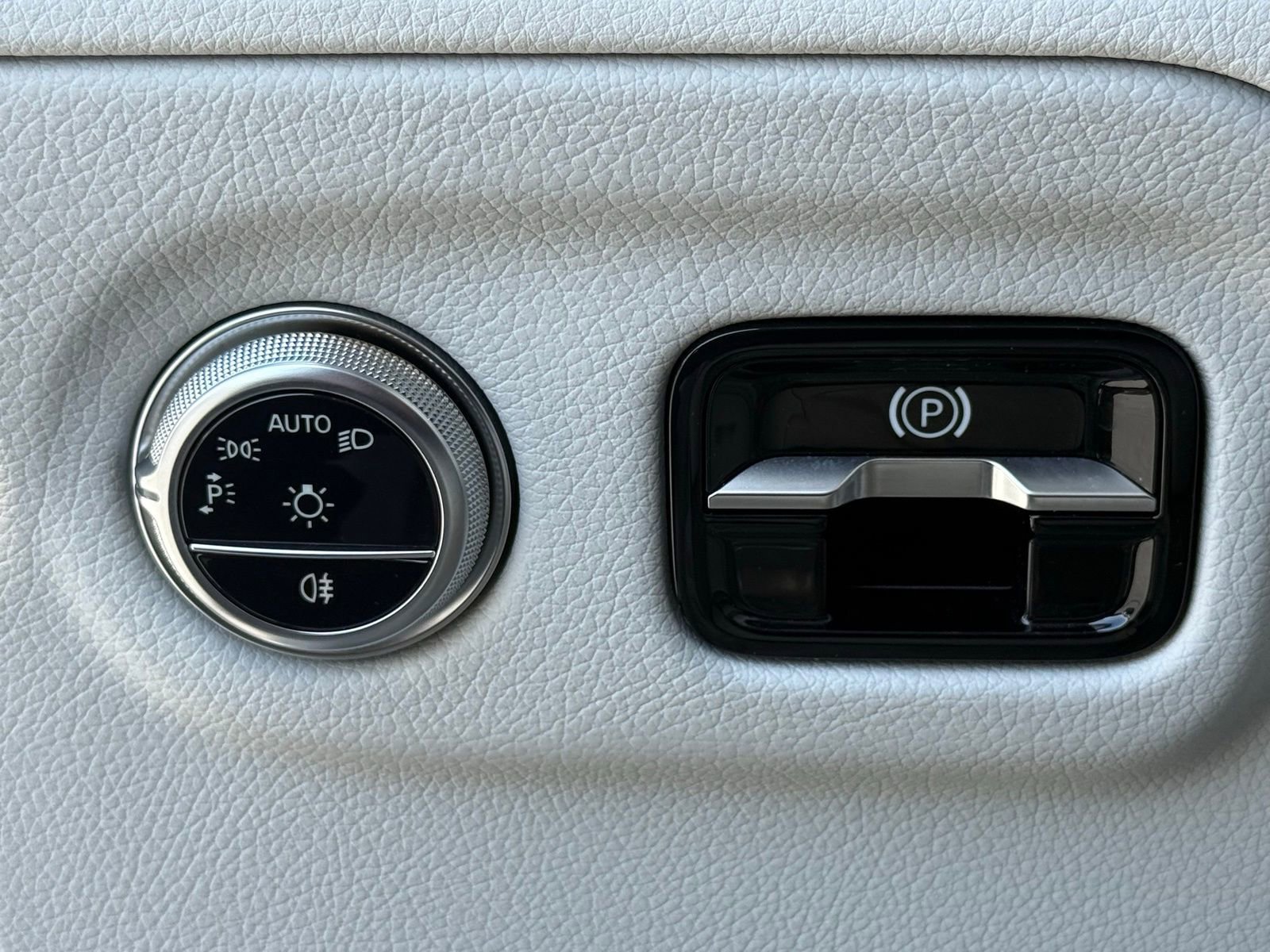 Certified 2023 Mercedes-Benz EQS 580 4MATIC SUV image 28