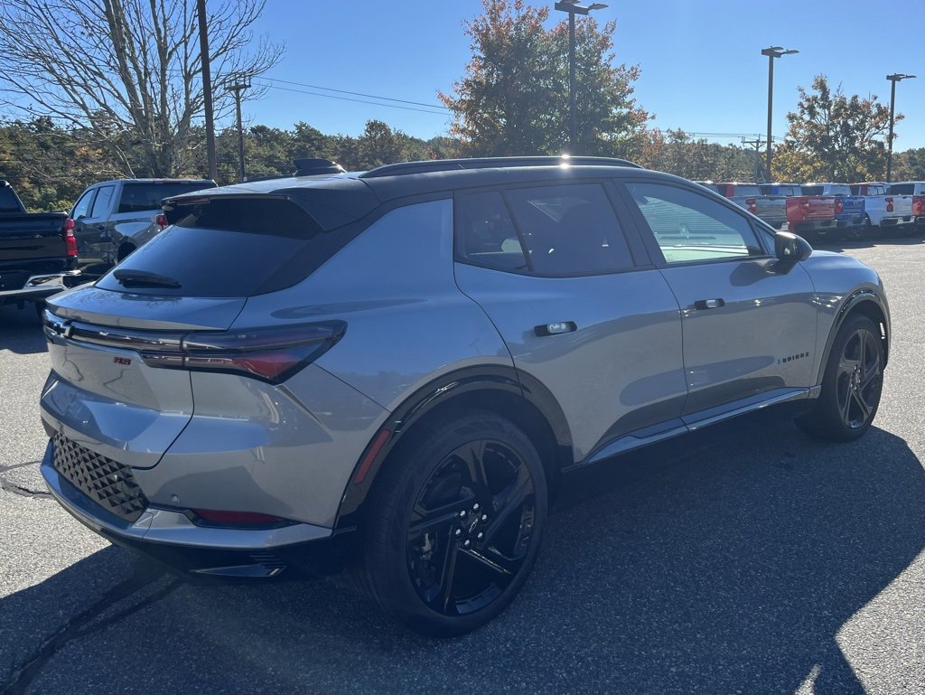 New 2026 Chevrolet Equinox EV RS image 8